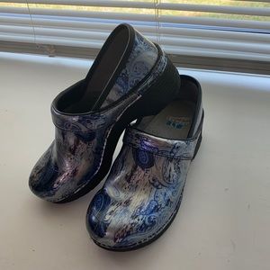 Dansko LT clog size 37 (6.5-7.5)
